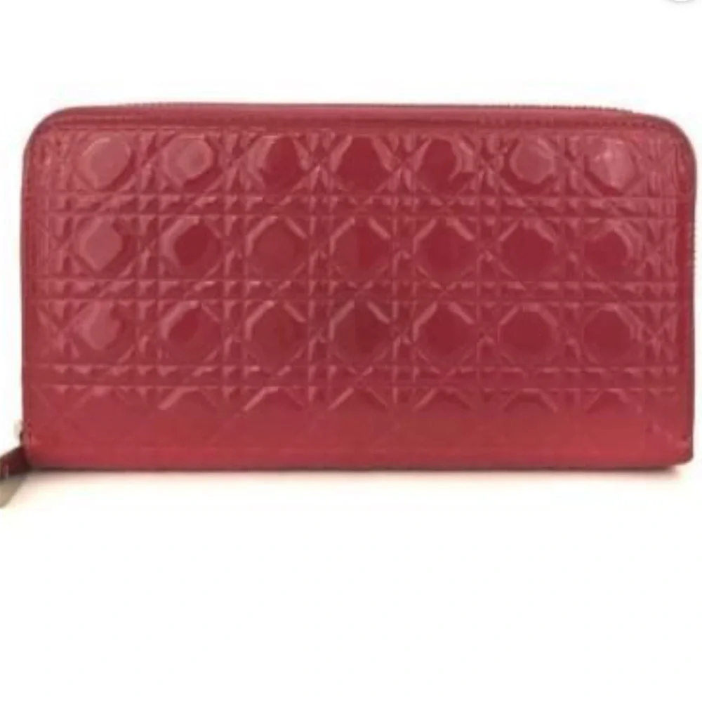 Christian Dior cannage Patent Leather Wallet